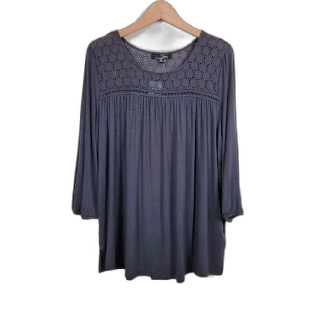 Suzanne Betro Boho Tunic Top Women Size M Gray Eyelet Lace Flowy Oversized NEW
